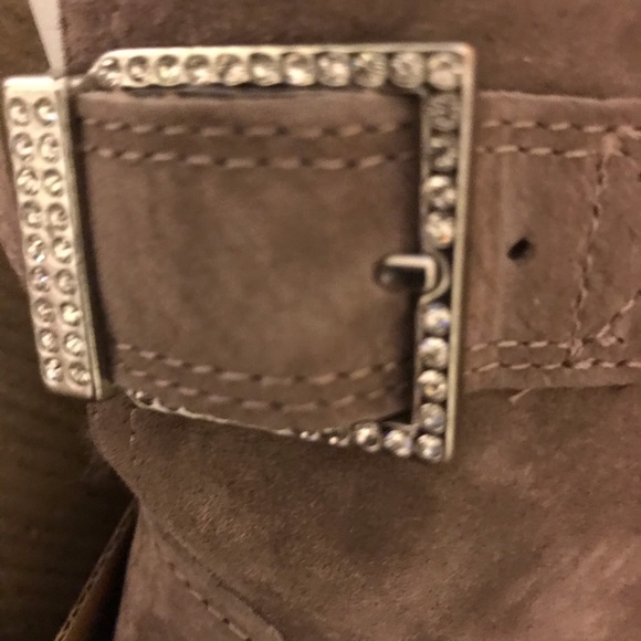 NWB Ugg 5 water resistant soles, sparkling buckle firm - Picture 2 of 8